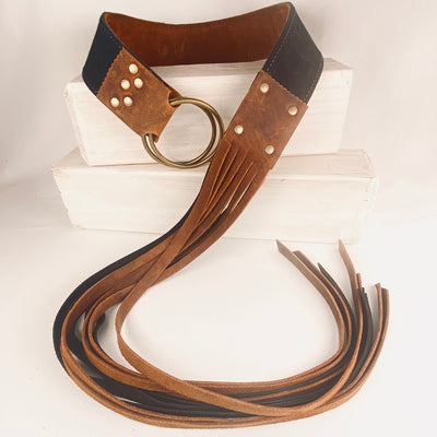 Reversible fringe wide-belt in Black and Tan