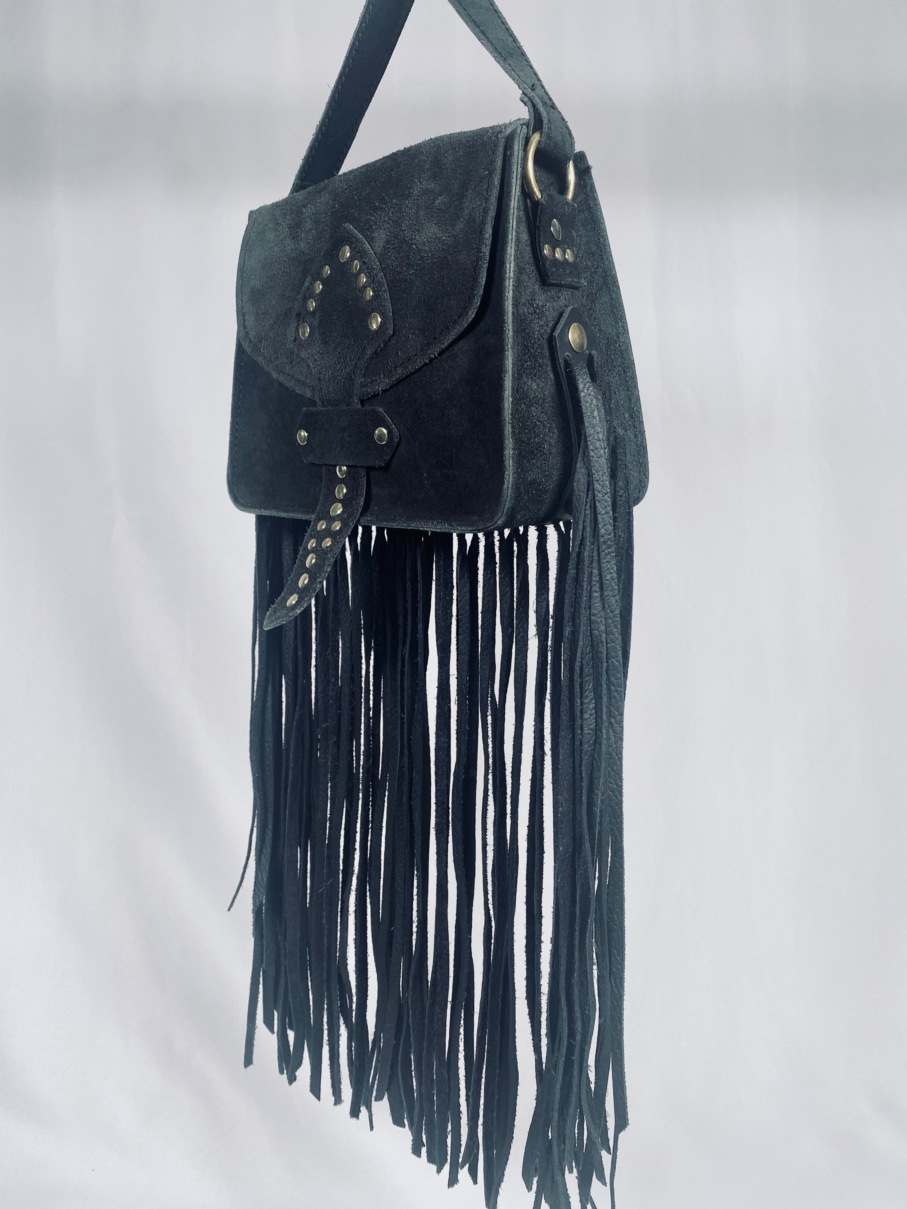 BADEE★韓国★人気★Suede Fringe Mini Bag 2色 追跡あり BADEE☆韓国☆人気☆Suede Fringe Mini Bag 2色 追跡あり